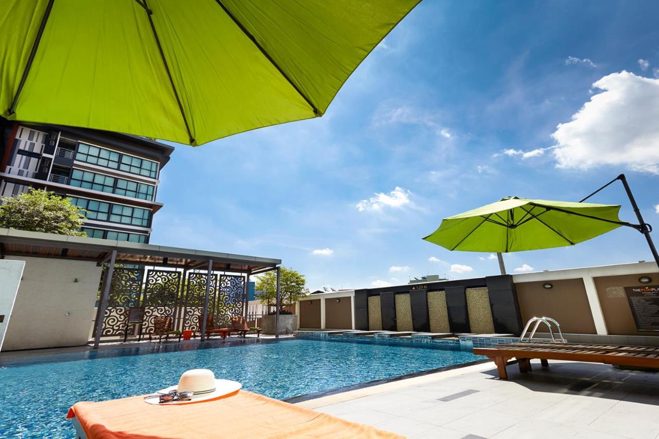 בנגקוק The Plimplace Hotel מראה חיצוני תמונה