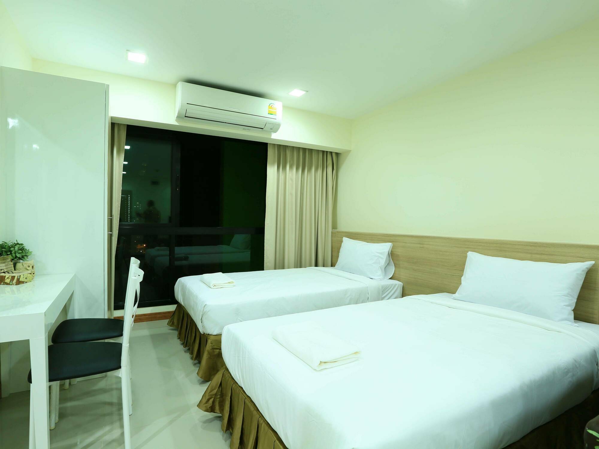 בנגקוק The Plimplace Hotel מראה חיצוני תמונה